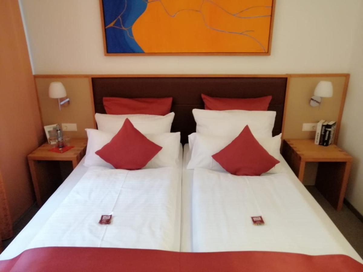 Landhotel-Neunburg Neunburg vorm Wald Eksteriør billede
