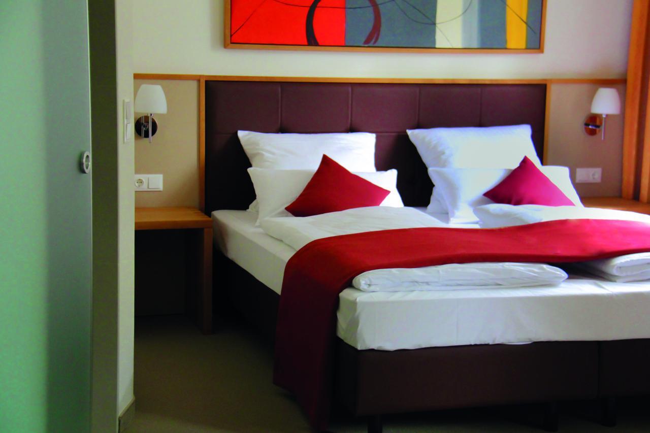 Landhotel-Neunburg Neunburg vorm Wald Eksteriør billede